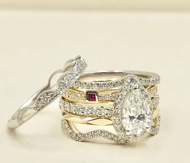 The Golden Touch Goldsmiths >>jewelry store in red deer